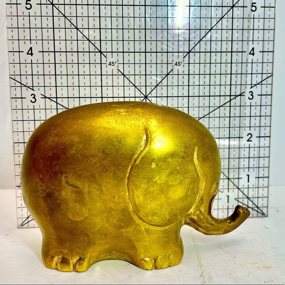 VINTAGE MODERN BRASS ELEPHANT FIGURINE